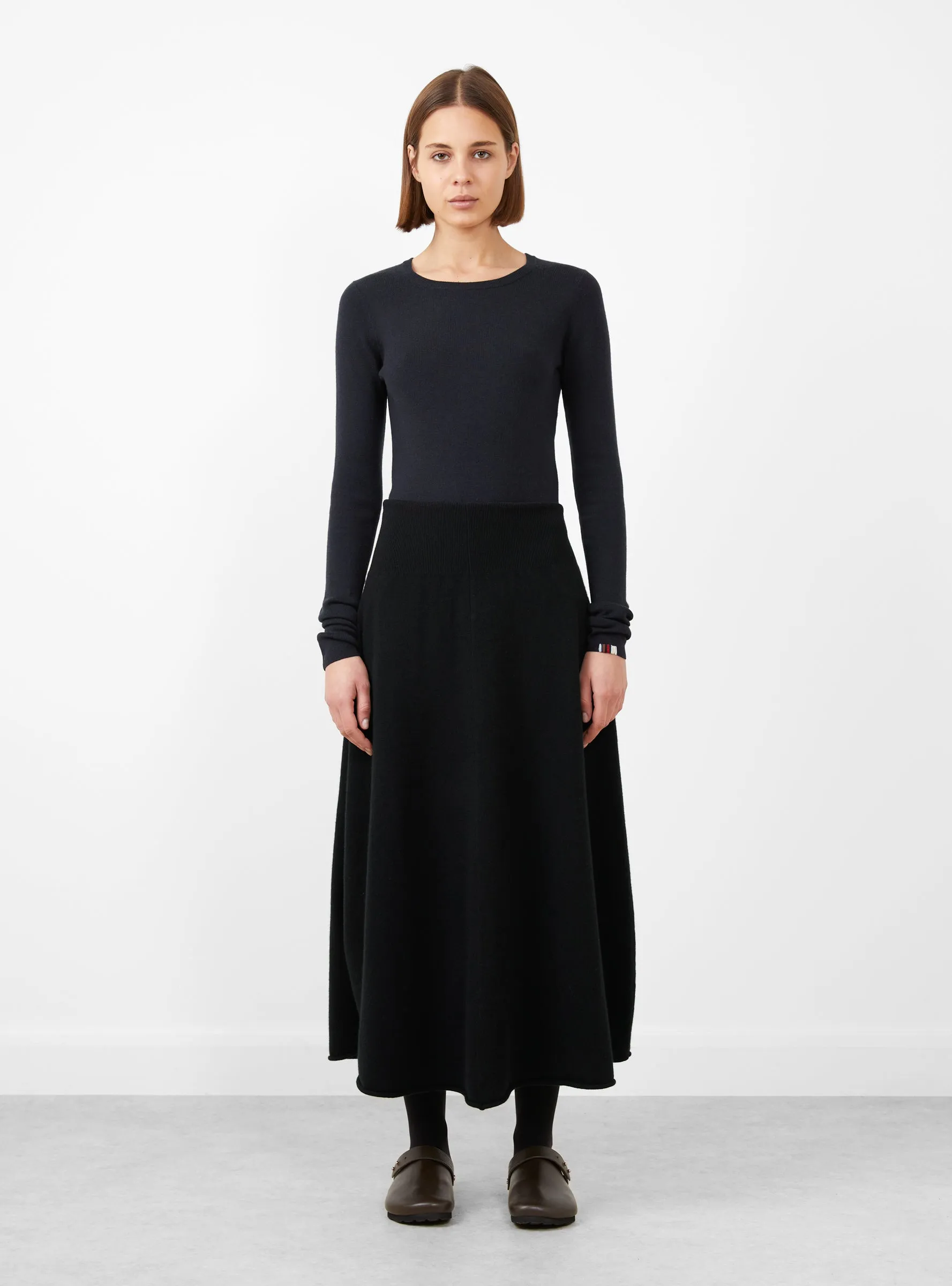 No.388 Ease Skirt Raven