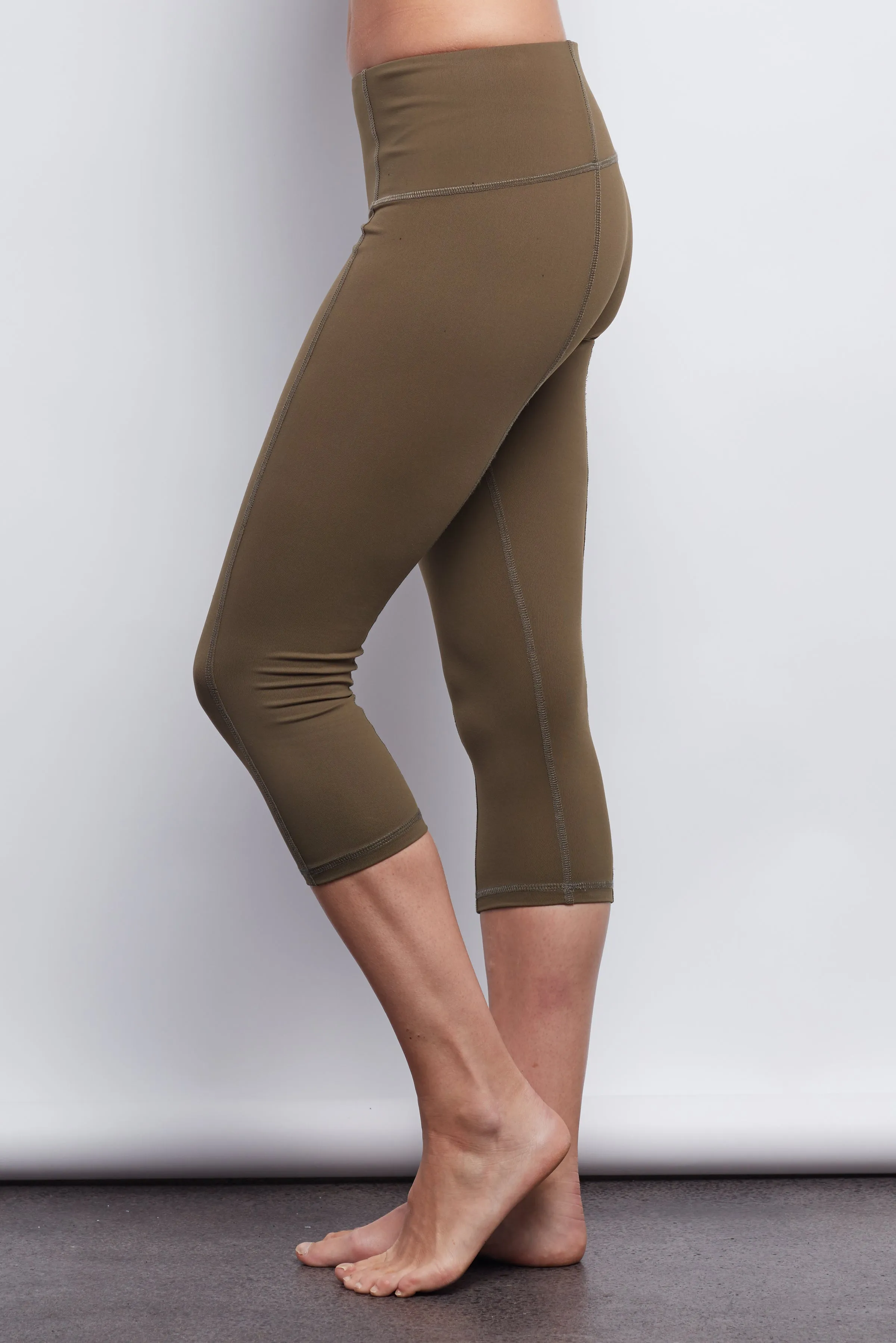 OLIVE Contour Crop Legging