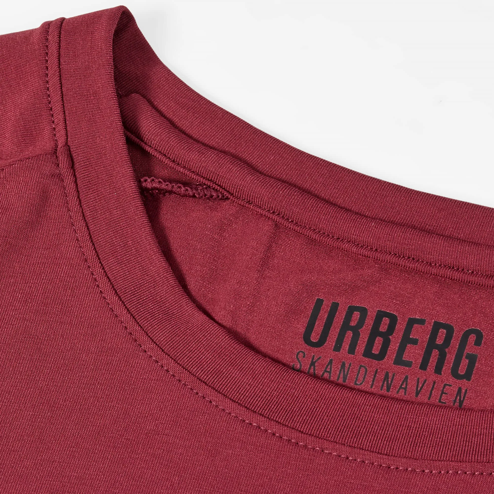 Urberg Women&#x27;s Vidsel Bamboo T-Shirt Cabernet | Buy Urberg Women&#x27;s Vidsel Bamboo T-Shirt Cabernet here | Outnorth